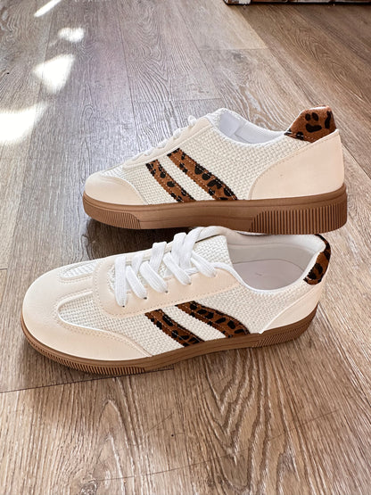 Leopard lace up flat shoes