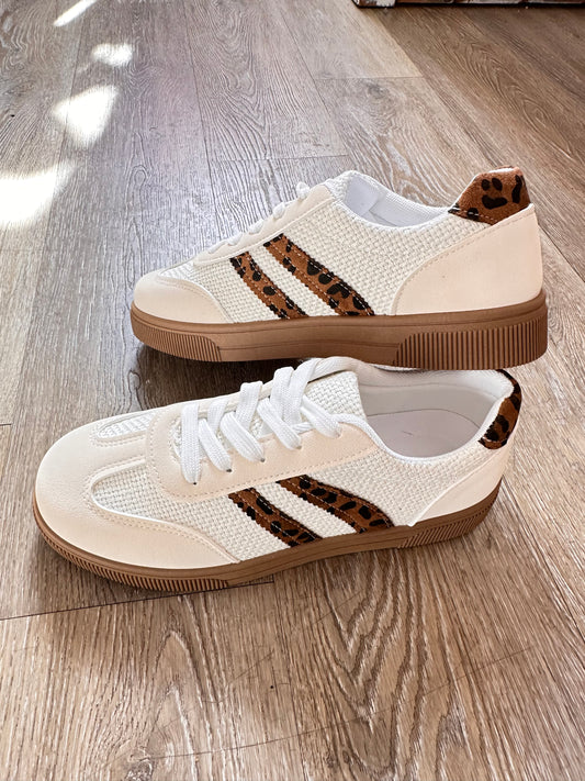 Leopard lace up flat shoes