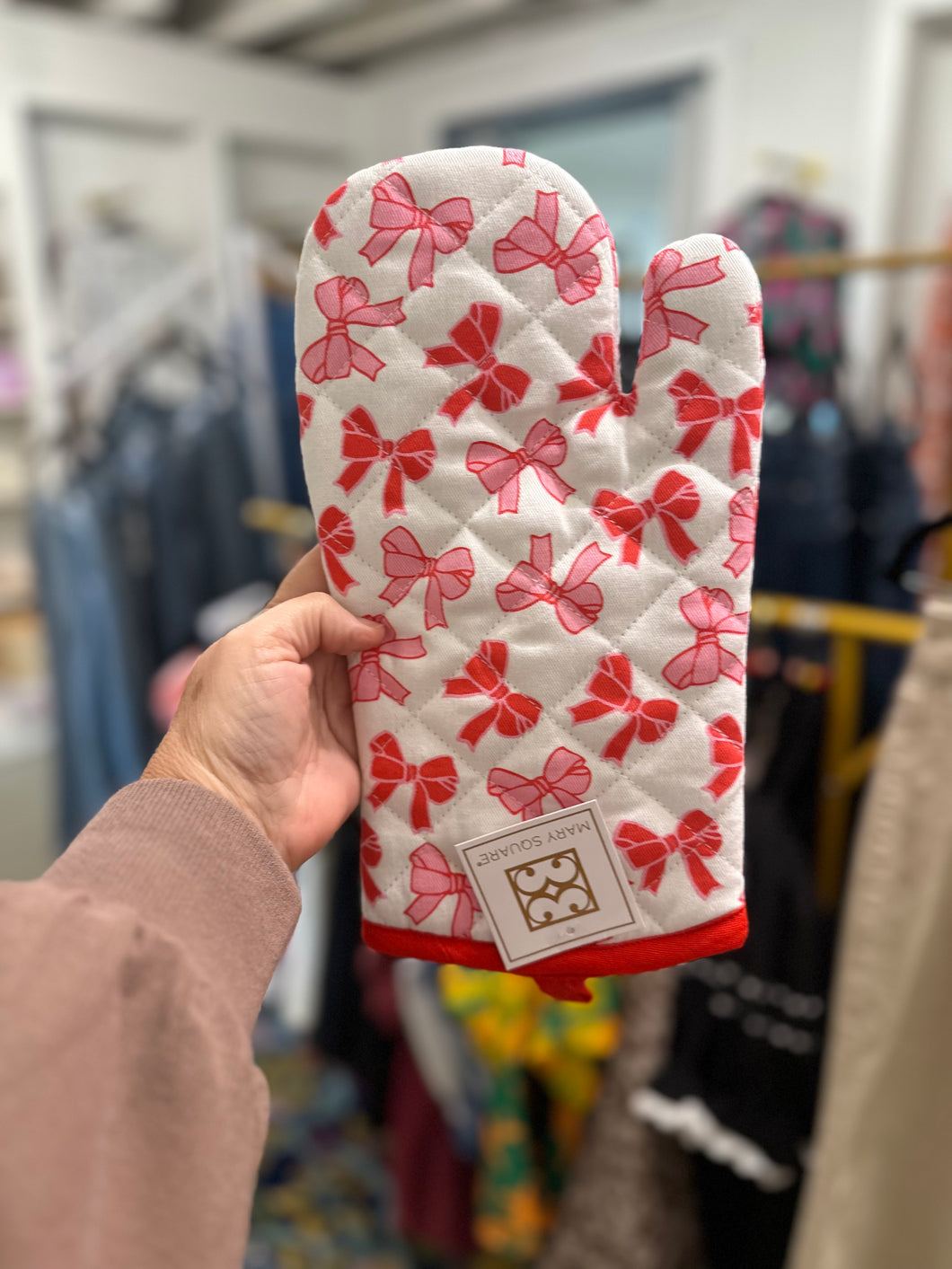 Red Bow Oven Mitt