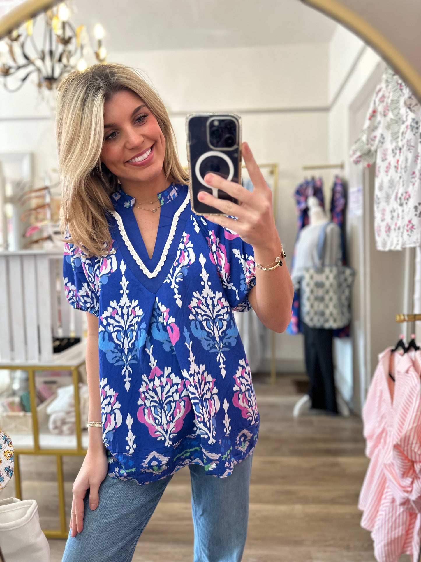 Majestic Medallion Top