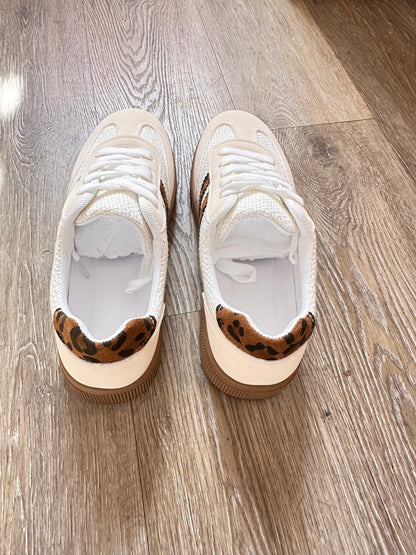 Leopard lace up flat shoes