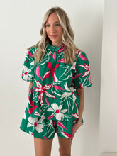 Load image into Gallery viewer, Tropical Print Two Piece Set
